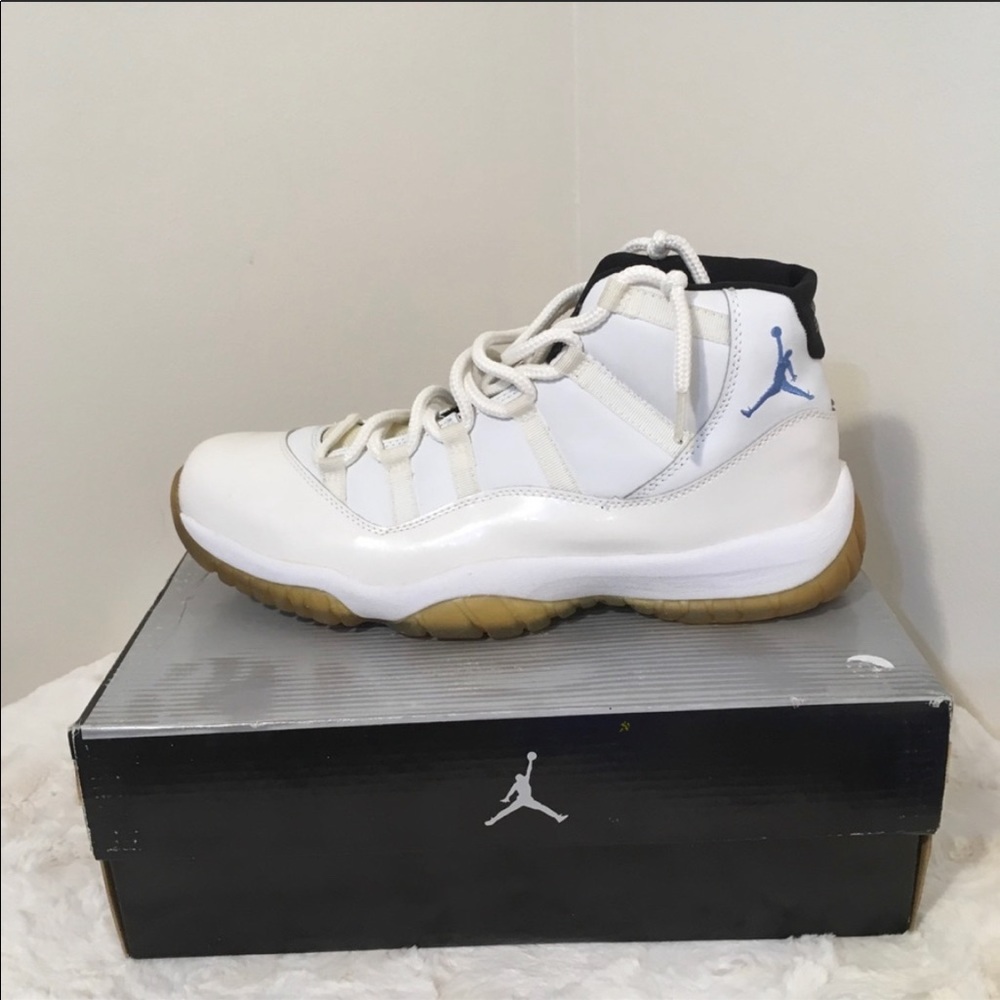🔥🔥AIR JORDAN XI 11 Retro Legend Blue Size 13